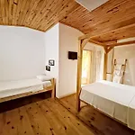 Pensión Simurg Evleri 3*